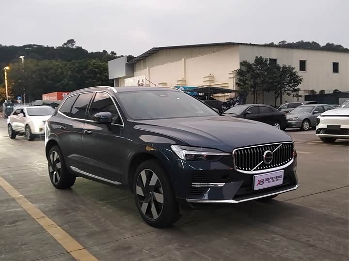 Volvo XC60 Hybrid 2025 2025款 插电式混动 长续航四驱智远豪华版