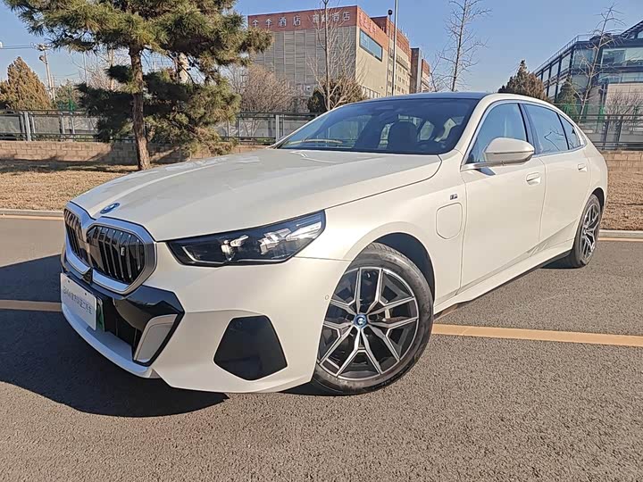 BMW i5 2024 2024款 eDrive 35L 尊享型 M运动套装