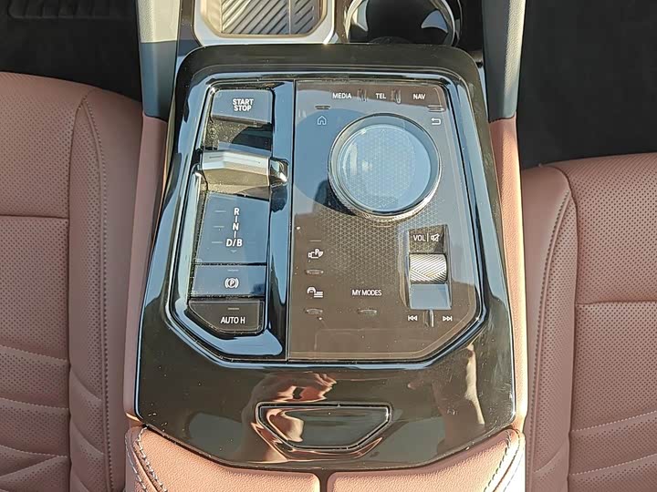 BMW i5 2024 2024款 eDrive 35L 尊享型 M运动套装