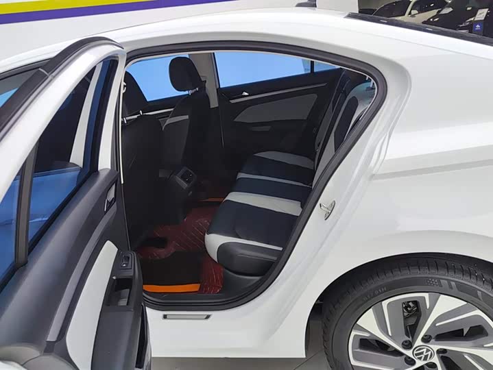 Volkswagen Bora 2024 2024款 300TSI DSG尊行版