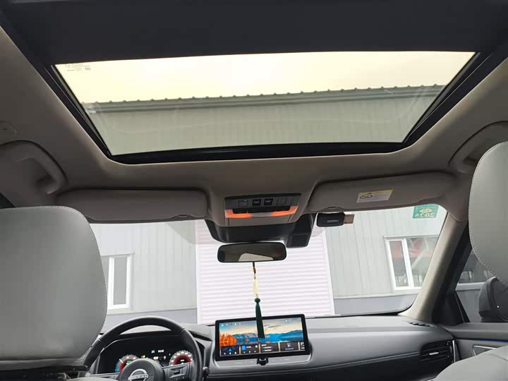 Nissan X-Trail 2023 2023款 e-POWER 超混双电机四驱至尊版