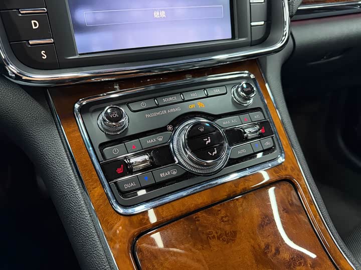 Lincoln Continental 2019 2019款 2.0T 两驱尊享版 国V