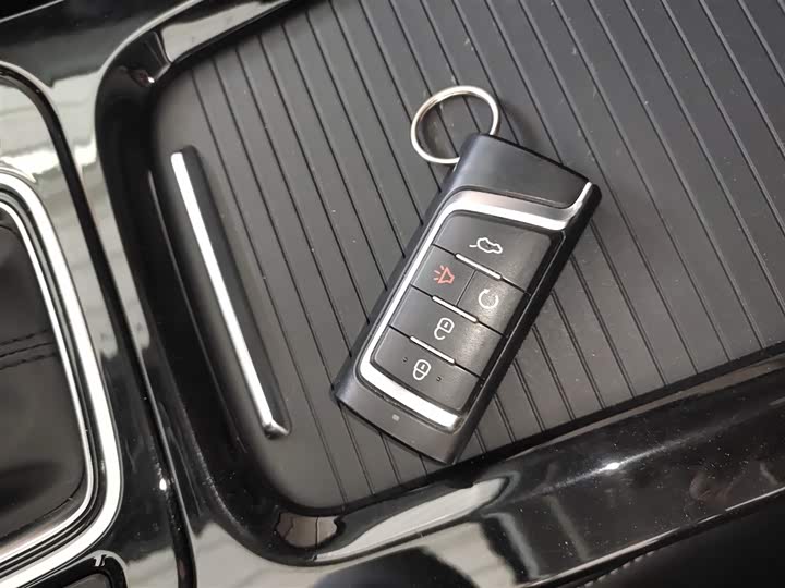 GAC Trumpchi M6 2023 2023款 PRO 270T DCT豪华版