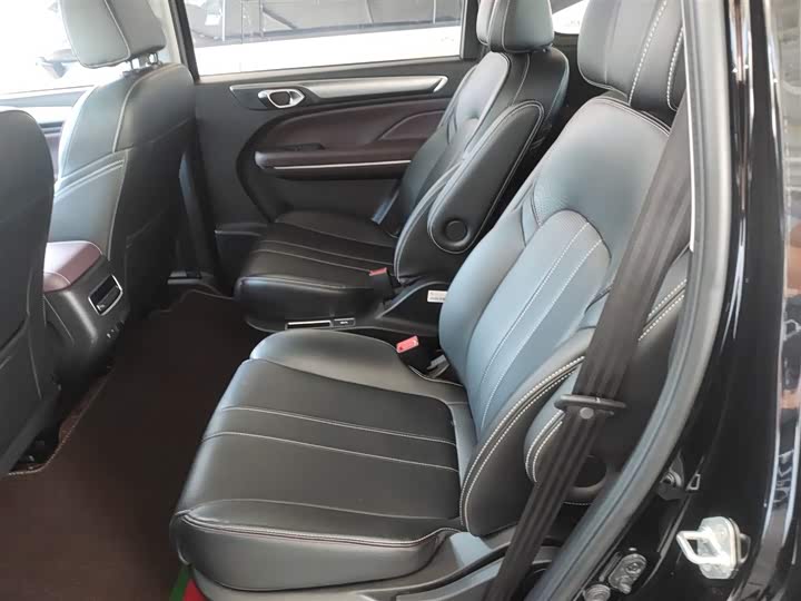 GAC Trumpchi M6 2023 2023款 PRO 270T DCT豪华版