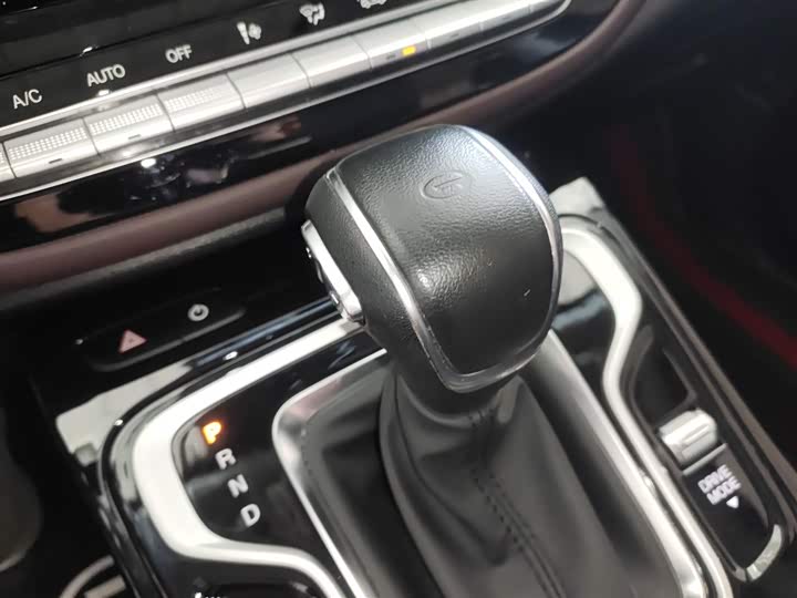 GAC Trumpchi M6 2023 2023款 PRO 270T DCT豪华版