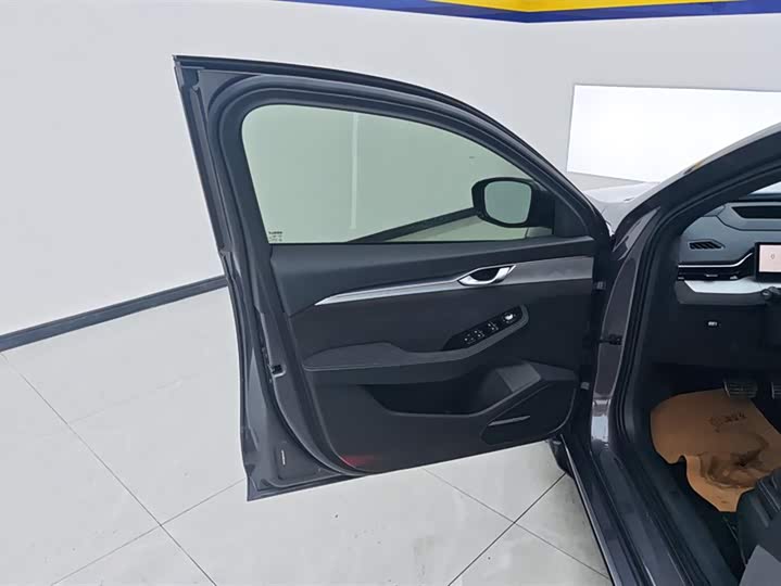 Geely Preface 2025 2025款 东方曜 2.0TD 望月版