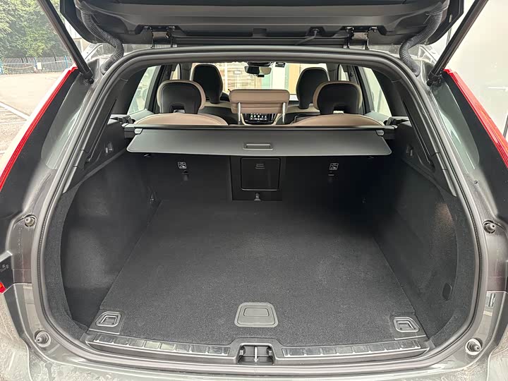 Volvo XC60 2026 2026款 B5 四驱智远豪华版