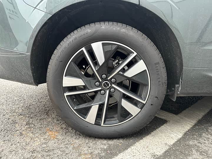 Volvo XC60 2026 2026款 B5 四驱智远豪华版