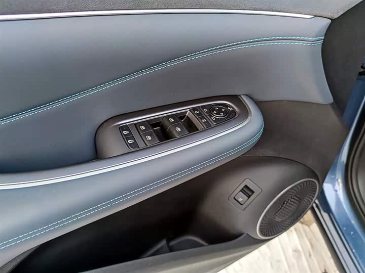 BYD Sea Lion 07 DM-i Hybrid 2025 2025款 150 领航+版