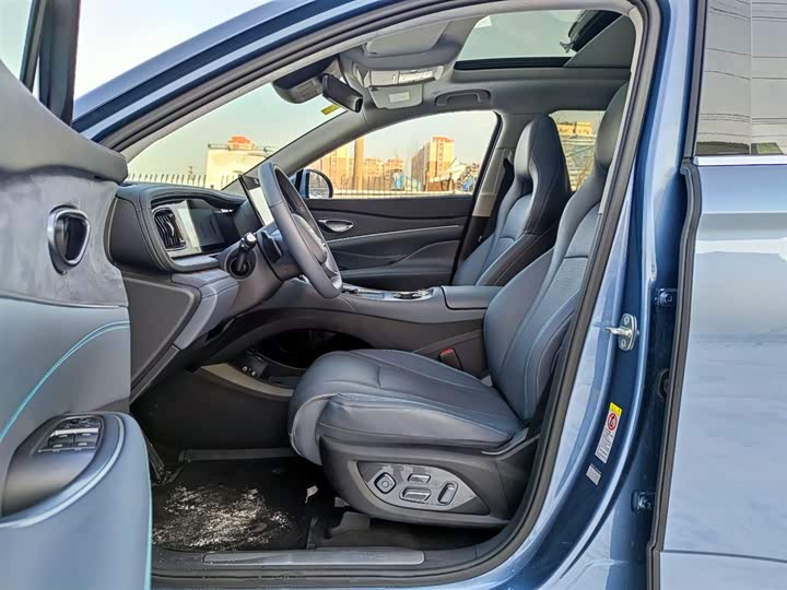 BYD Sea Lion 07 DM-i Hybrid 2025 2025款 150 领航+版