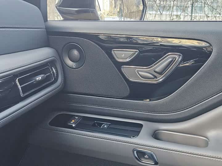 Lincoln Aviator 2024 2024款 3.0T V6 四驱高雅版 六座