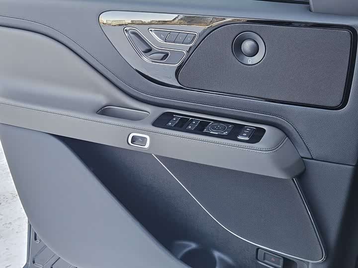 Lincoln Aviator 2024 2024款 3.0T V6 四驱高雅版 六座