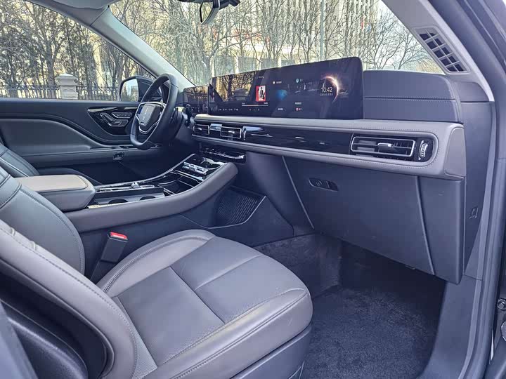 Lincoln Aviator 2024 2024款 3.0T V6 四驱高雅版 六座