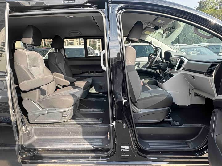 JAC Refine M4 2022 2022款 2.0CTI 柴油 手动劲锐型