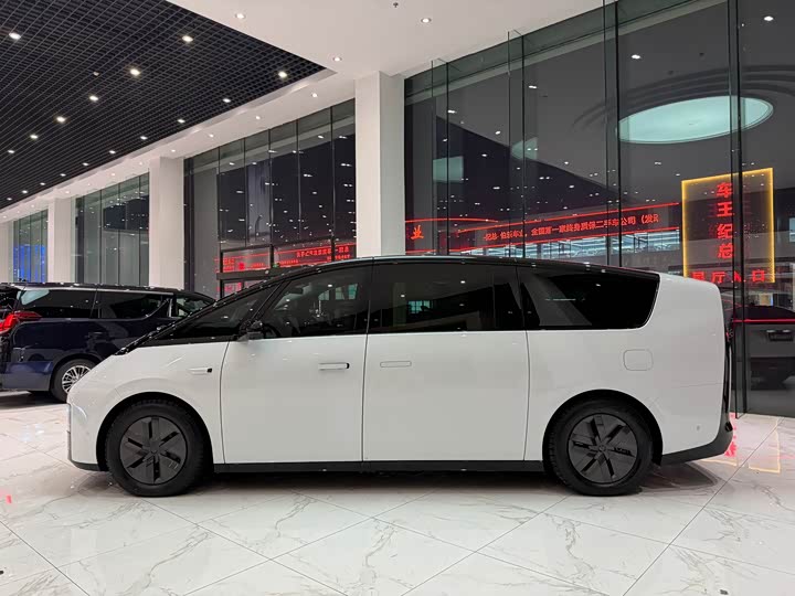 LiXiang Mega 2025 2025款 Ultra 智能焕新版