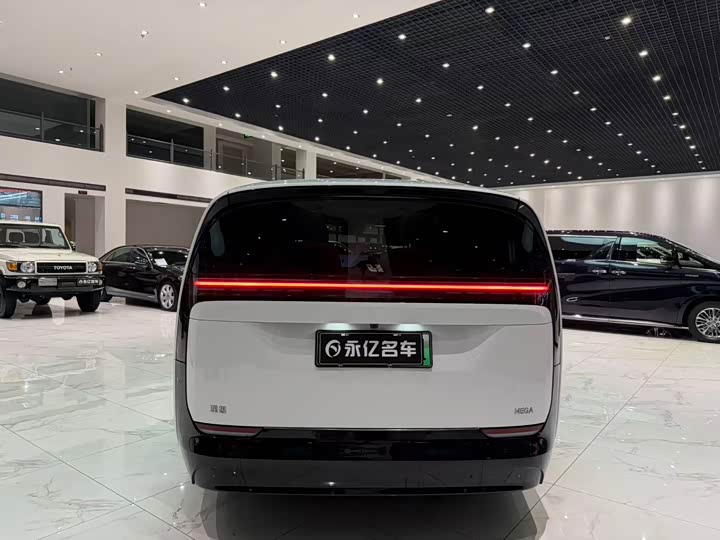 LiXiang Mega 2025 2025款 Ultra 智能焕新版