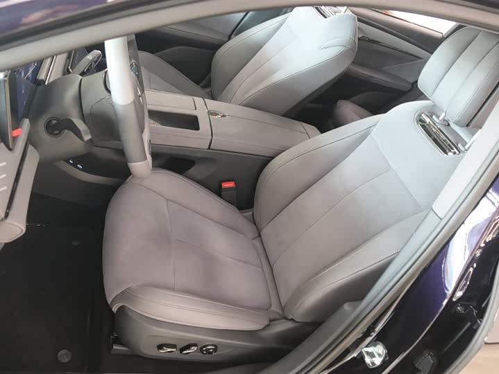 Voyah Passion 2024 2024款 PHEV 四驱超长续航旗舰版