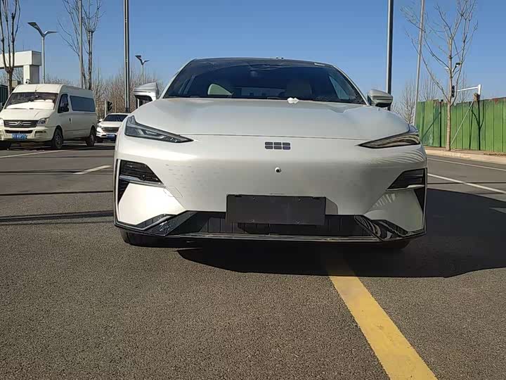 Geely Galaxy E8 2025 2025款 610km 尊享版