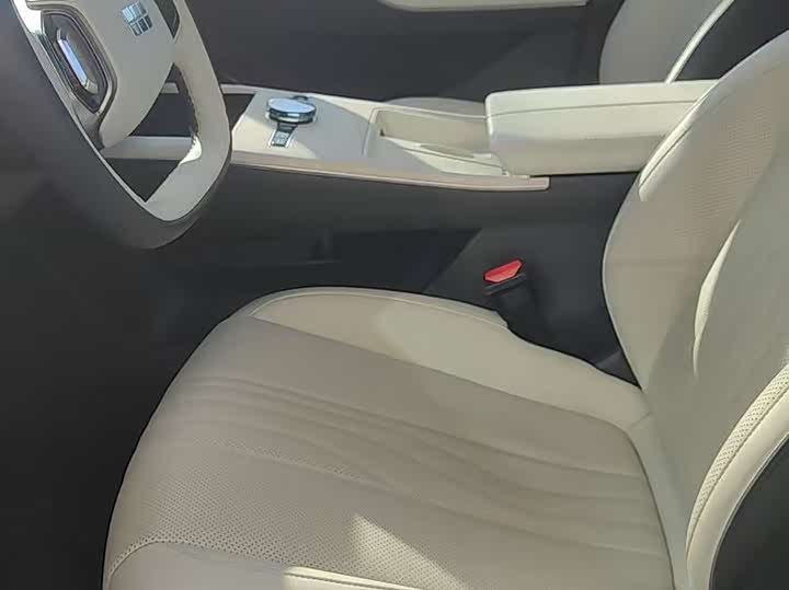 Geely Galaxy E8 2025 2025款 610km 尊享版