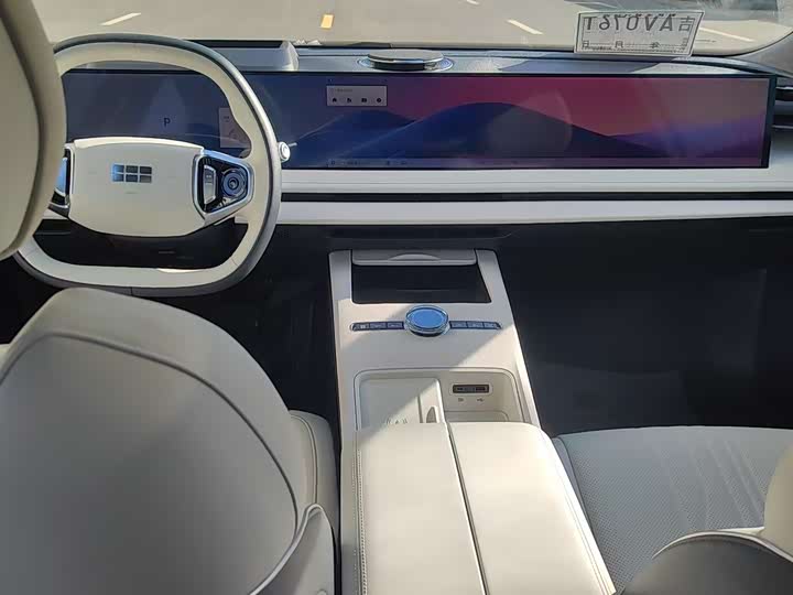 Geely Galaxy E8 2025 2025款 610km 尊享版