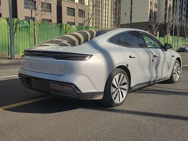 Geely Galaxy E8 2025 2025款 610km 尊享版