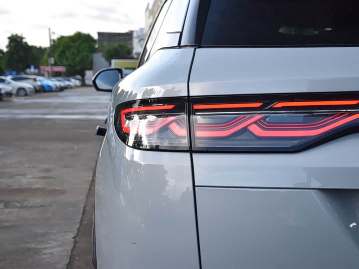 BYD Song L DM-i Hybrid 2025 2025款 智驾版 112km 领先型