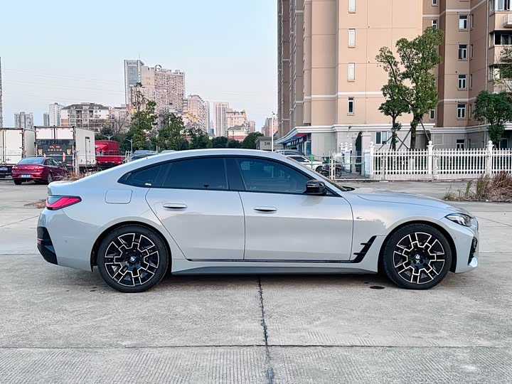 BMW 4 Series 2024 2024款 430i Gran Coupe M运动曜夜套装