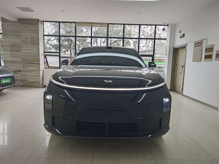 2025 LiXiang L6