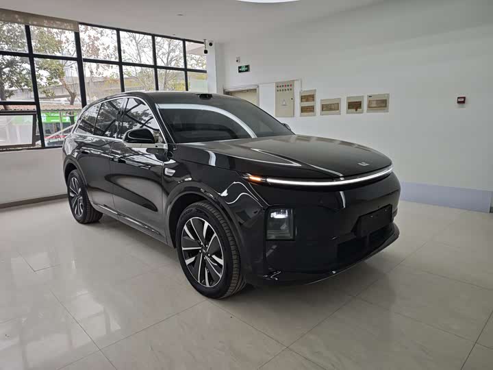 2025 LiXiang L6