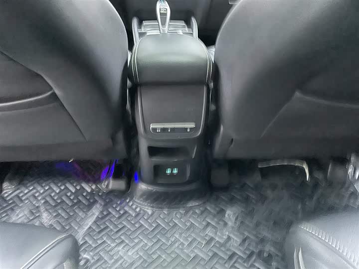 BYD Song Max 2021 2021款 升级版 1.5T 自动豪华型 6座