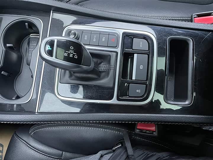 BYD Song Max 2021 2021款 升级版 1.5T 自动豪华型 6座