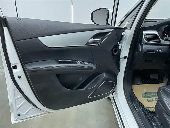 BYD Song Max 2021 2021款 升级版 1.5T 自动豪华型 6座