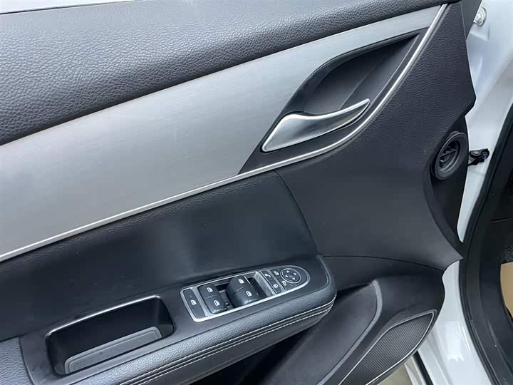 BYD Song Max 2021 2021款 升级版 1.5T 自动豪华型 6座