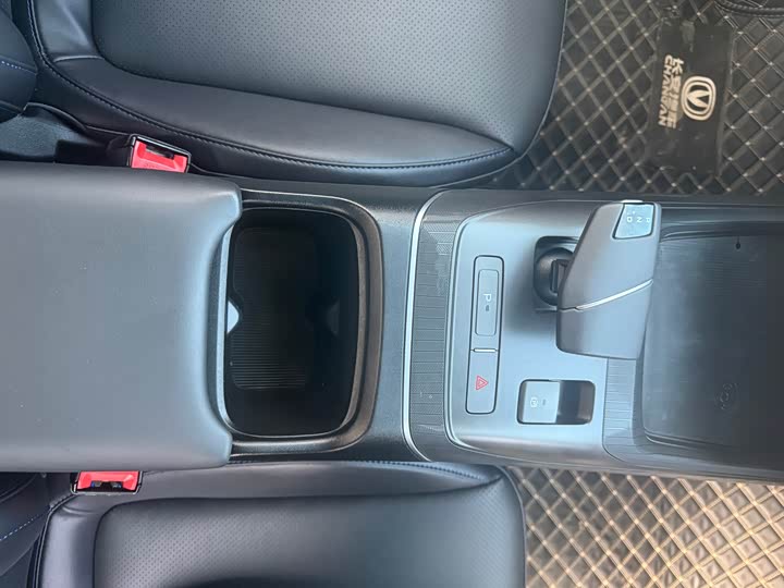 Changan Yida 2023 2023款 蓝鲸NE 1.5T GDI DCT尊享型