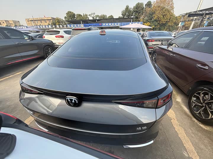 Changan Yida 2023 2023款 蓝鲸NE 1.5T GDI DCT尊享型