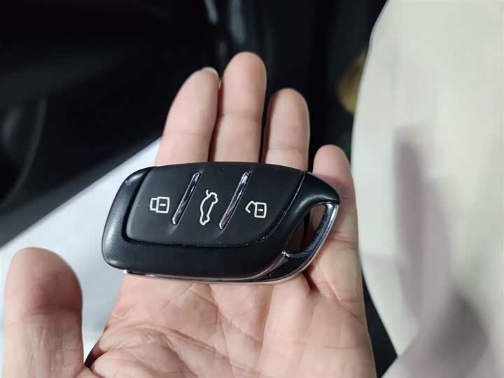 MG Motor 5 2025 2025款 300TGI 全球旗舰版