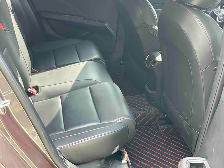 MG Motor 5 2025 2025款 300TGI 全球旗舰版