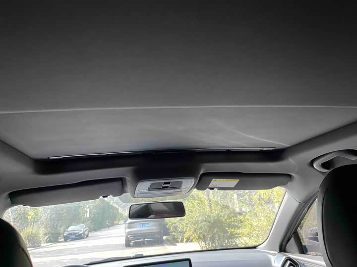 MG Motor 5 2025 2025款 300TGI 全球旗舰版