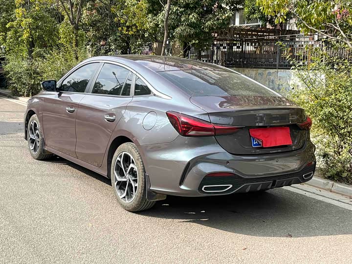 MG Motor 5 2025 2025款 300TGI 全球旗舰版