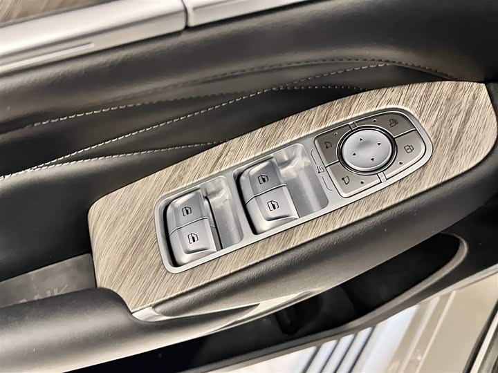 Tank 500 2023 2023款 3.0T 商务版 造境型 5座