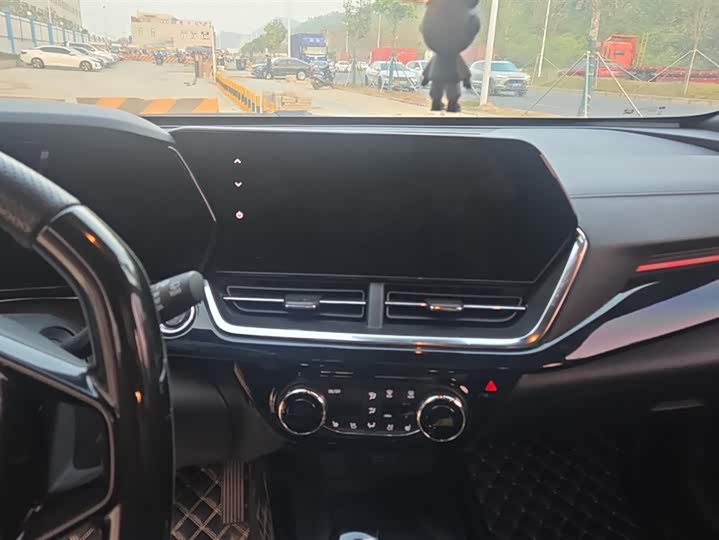 Chevrolet Seeker 2022 2022款 1.5T CVT RS蜂潮版