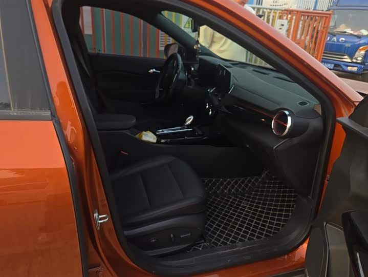 Chevrolet Seeker 2022 2022款 1.5T CVT RS蜂潮版