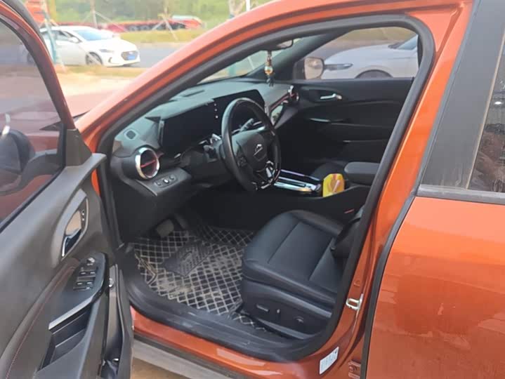 Chevrolet Seeker 2022 2022款 1.5T CVT RS蜂潮版