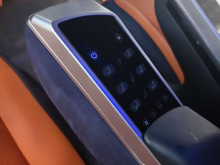 Mercedes-Benz Vito 2024 2024款 2.0T 商务版 7座