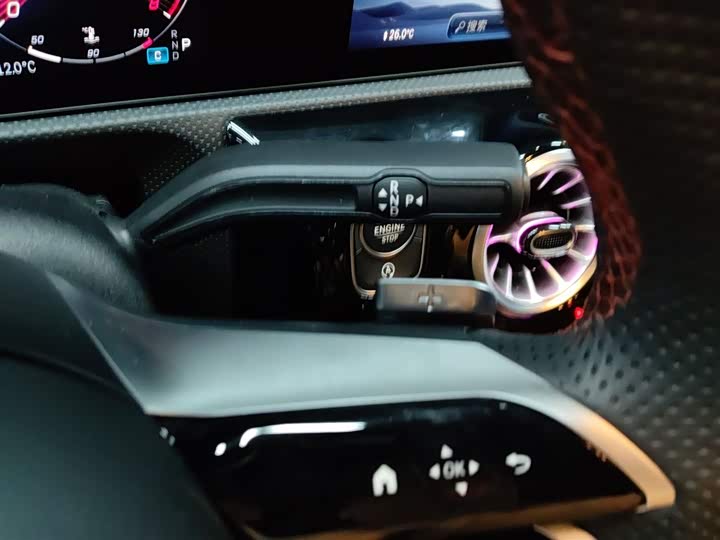 Mercedes-Benz A-Class 2025 2025款 A 200 L 时尚型