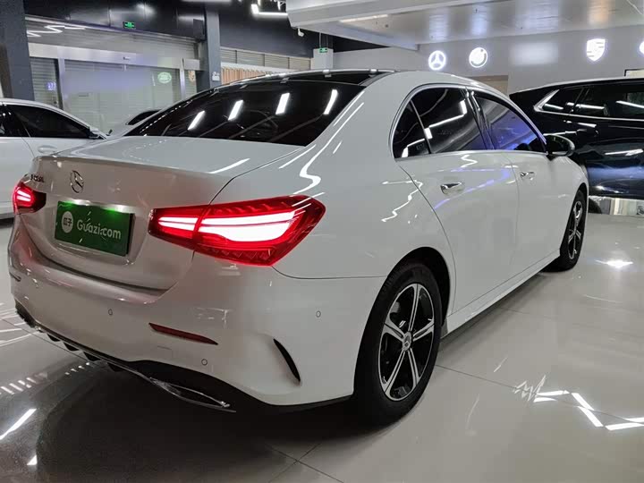 Mercedes-Benz A-Class 2025 2025款 A 200 L 时尚型