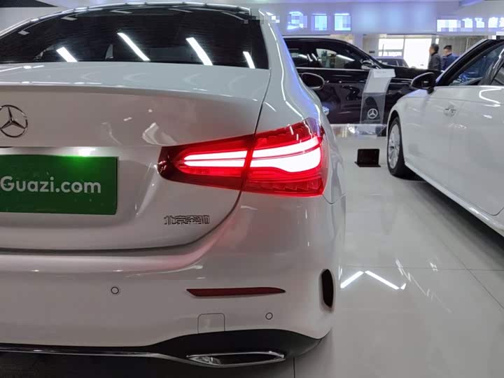 Mercedes-Benz A-Class 2025 2025款 A 200 L 时尚型