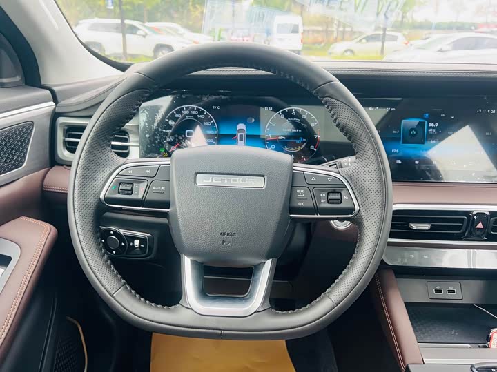Jetour X90 Plus 2023 2023款 1.6TD DCT平层 5座