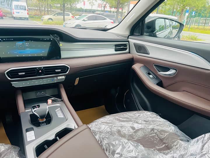 Jetour X90 Plus 2023 2023款 1.6TD DCT平层 5座