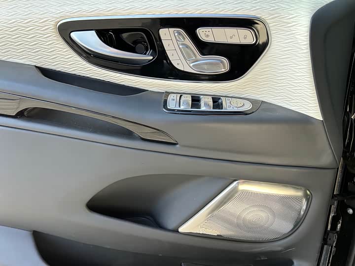 Mercedes-Benz Vito 2024 2024款 2.0T 商务版 7座